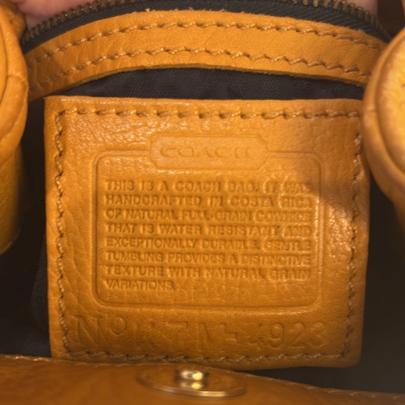 Vintage COACH Leather Shoulder Bag - Picture 12 of 15
